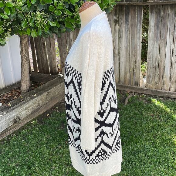 NWT Two by Vince Camuto Aztec Tribal Print Open Front Cardigan Petite Large - Picture 7 of 8